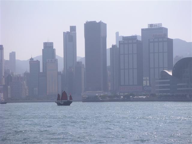 Travel Photo: Victoria Harbour, Hong Kong